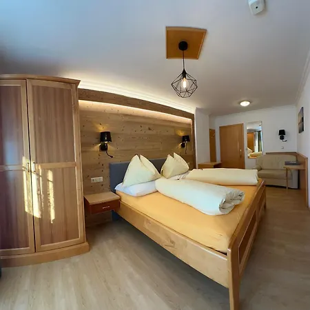 Haus Alpengluehn 슈라드밍