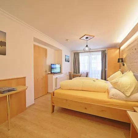 Oda ve Kahvaltı Haus Alpengluehn