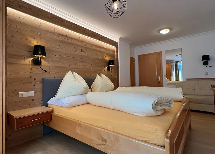 Bed & Breakfast Haus Alpengluehn 3*
